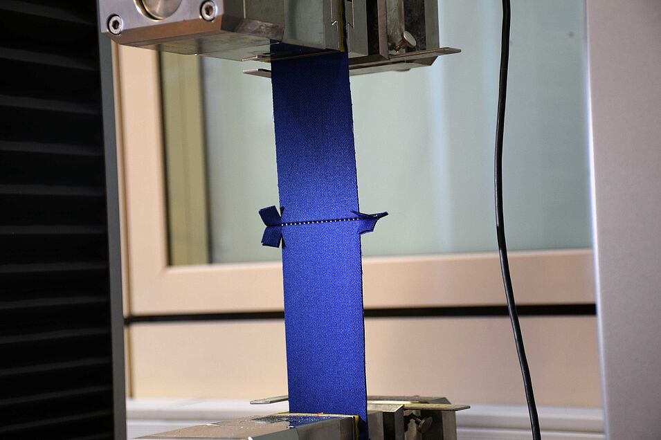 Examination of seam breaking strength