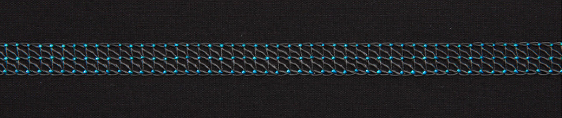 Stitch type 605 with seam bottom on the right side of the fabric